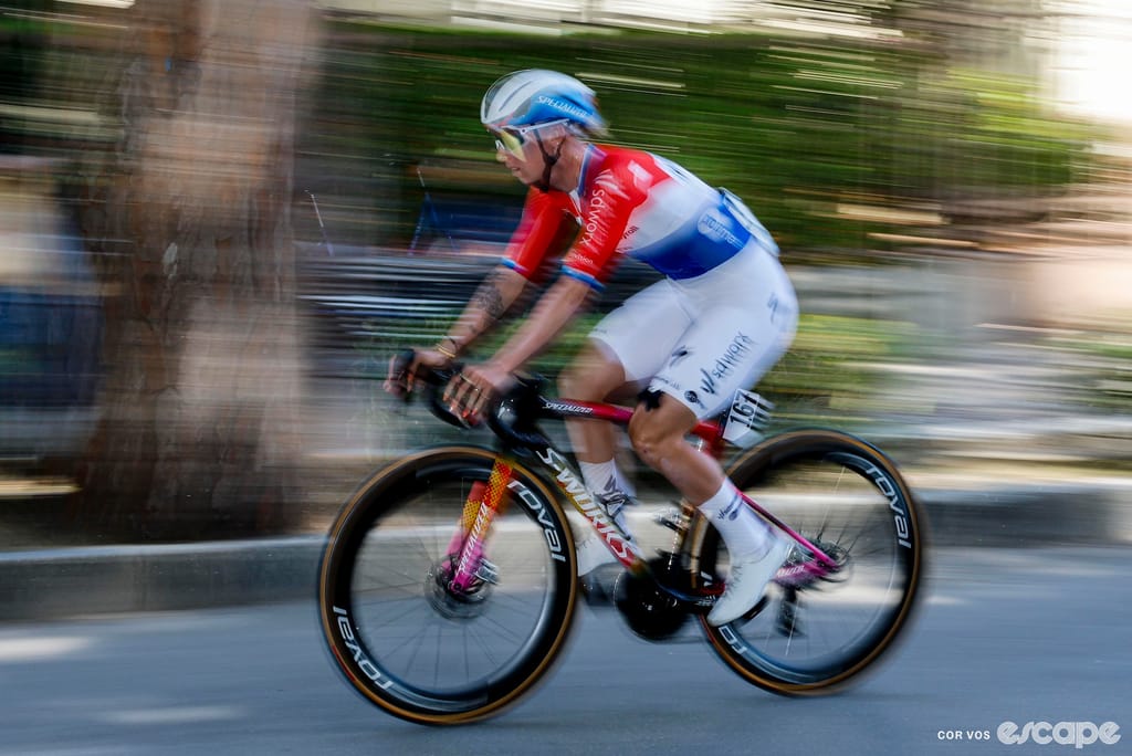 Wiebes disqualified from Giro d'Italia for underweight bike after winning stage 1